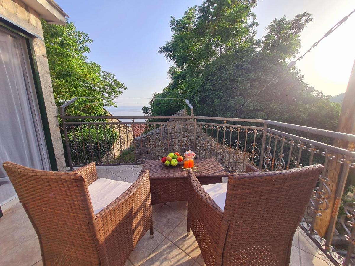 Sea View Stone House Donkey *